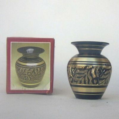 BR12520 - Brass Jar, Etched