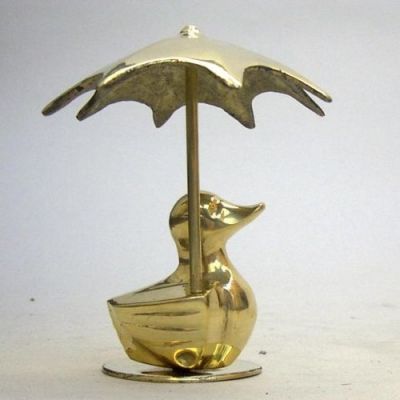 BR2075 - Animal Figure With Umbrella