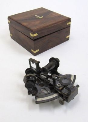 BR48511 - Solid Brass Sextant Heavy Antique With Inlaid Wooden Box