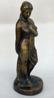 BRZ5037 - Demure Lady, Bronzed