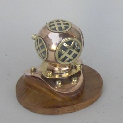 CO52570 - Copper/Brass Divers Helmet With Wooden Base