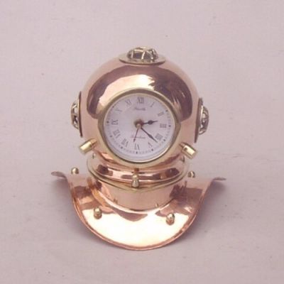 CO5265 - Divers helmet clock, brass with copper finish