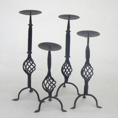 IR2277 - Iron Candle Holder set