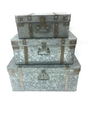 IR23233 - Galvanized Trunk with Rivets and Metal Strips, Set of 3